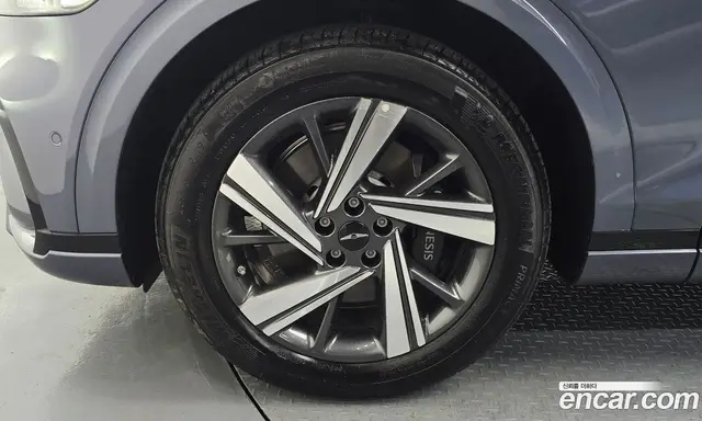 Genesis GV70 2024 2.5 автомат (гидро), миниатюра 5