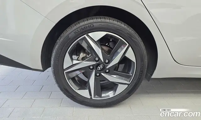 Hyundai Avante 2022 1.6 автомат (гидро), миниатюра 5