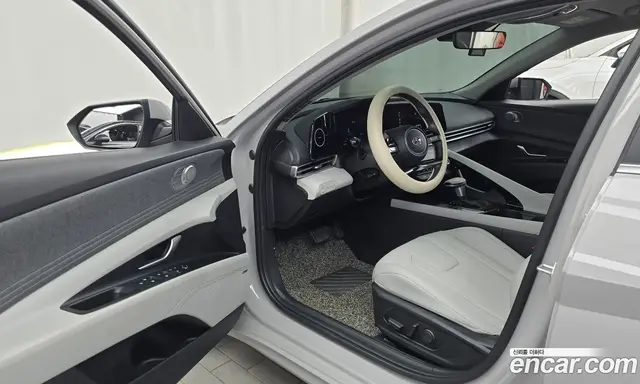 Hyundai Avante 2022 1.6 автомат (гидро), миниатюра 10