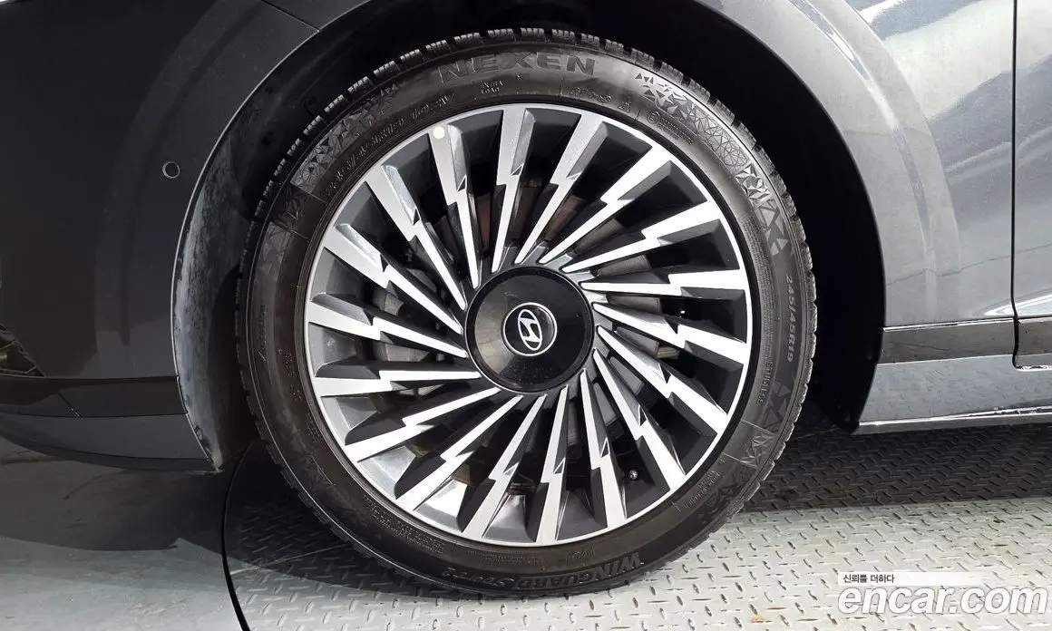 Hyundai Grandeur 2023 3.5 автомат (гидро), фото 5