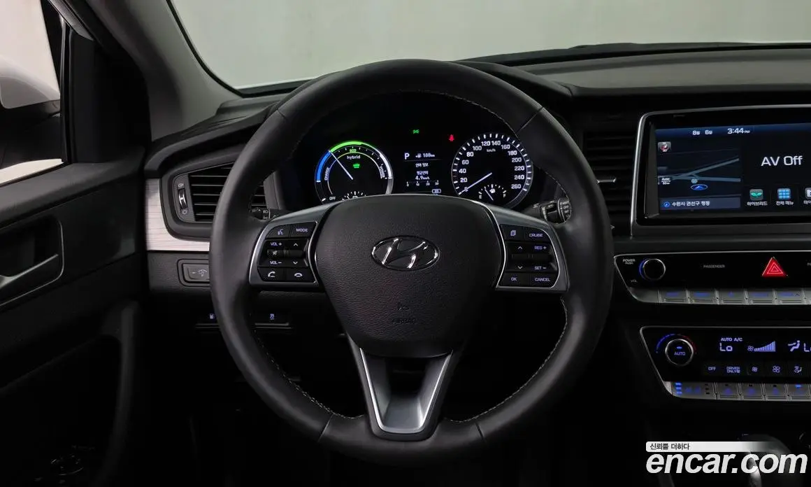 Hyundai Sonata 2018 2.0 автомат (гидро), фото 13