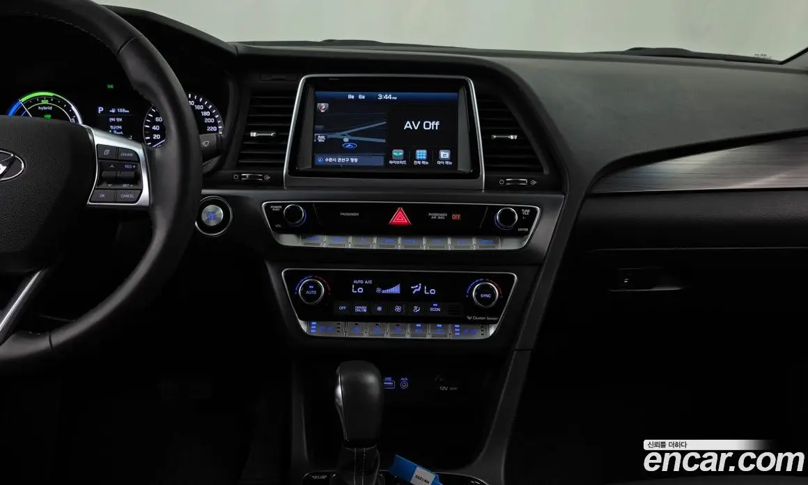 Hyundai Sonata 2018 2.0 автомат (гидро), фото 14