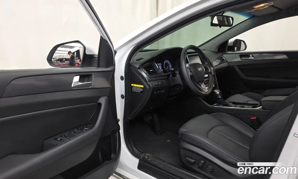 Hyundai Sonata 2018 2.0 автомат (гидро), фото 10