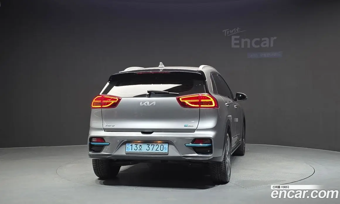 Kia Niro 2021 0.2 автомат (гидро), фото 4 Kia Niro 2021 0.2 автомат (гидро), фото 4
