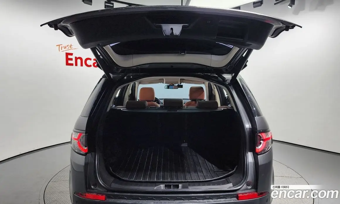 Land Rover Discovery Sport 2016 2.0 автомат (гидро), фото 20 Land Rover Discovery Sport 2016 2.0 автомат (гидро), фото 20