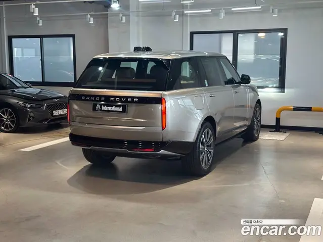 Land Rover Range Rover 2026 4.4 автомат (гидро), миниатюра 2 Land Rover Range Rover 2026 4.4 автомат (гидро), миниатюра 2