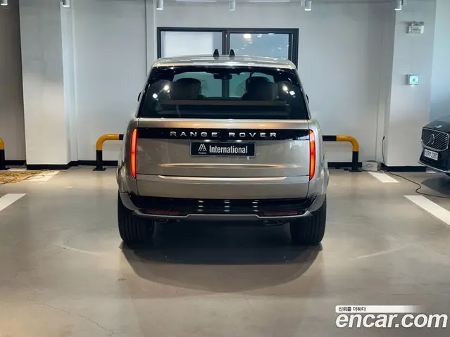 Land Rover Range Rover 2026 4.4 автомат (гидро), миниатюра 3 Land Rover Range Rover 2026 4.4 автомат (гидро), миниатюра 3