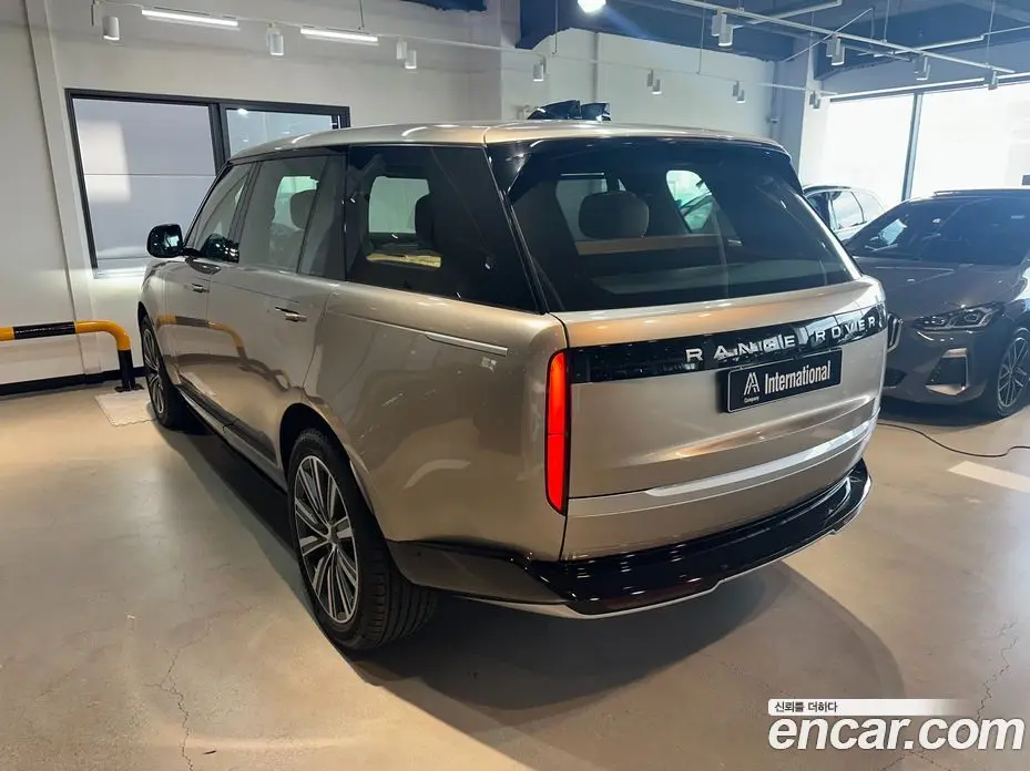 Land Rover Range Rover 2026 4.4 автомат (гидро), фото 6 Land Rover Range Rover 2026 4.4 автомат (гидро), фото 6