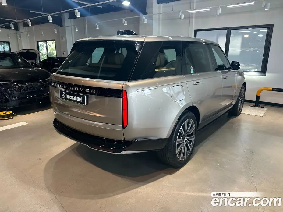 Land Rover Range Rover 2026 4.4 автомат (гидро), фото 8 Land Rover Range Rover 2026 4.4 автомат (гидро), фото 8