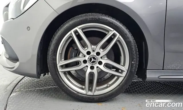 Mercedes-Benz CLA-Class 2017 2.0 автомат (гидро), миниатюра 5 Mercedes-Benz CLA-Class 2017 2.0 автомат (гидро), миниатюра 5