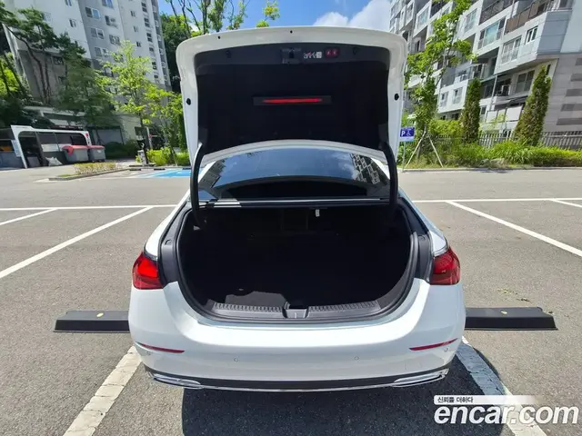 Mercedes-Benz E-Class 2025 2.0 автомат (гидро), миниатюра 11