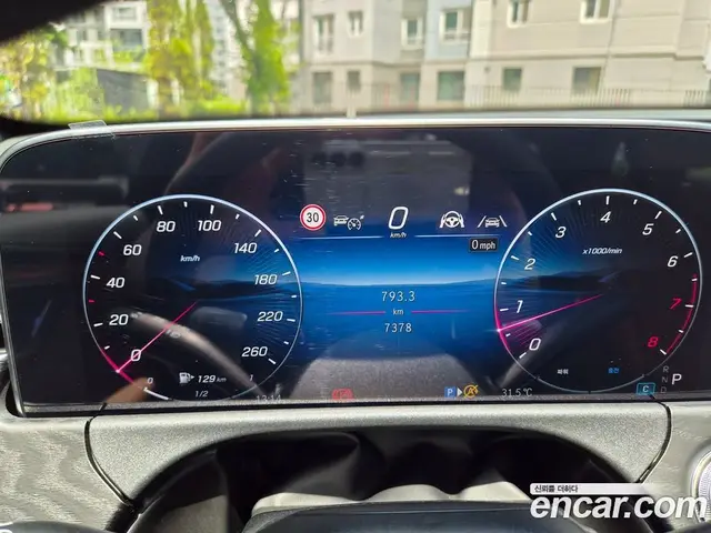 Mercedes-Benz E-Class 2025 2.0 автомат (гидро), миниатюра 12