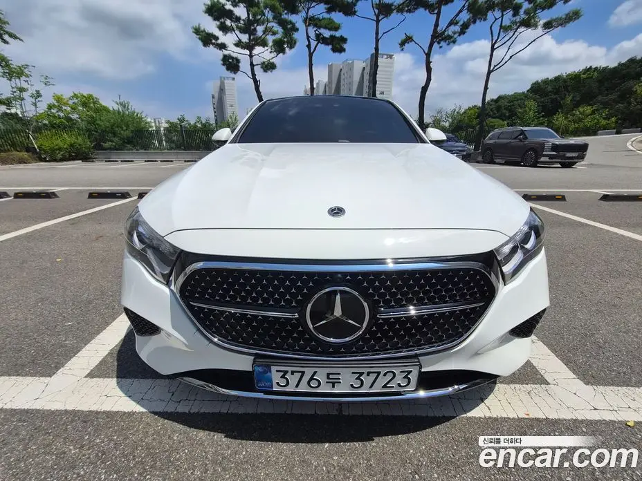 Mercedes-Benz E-Class 2025 2.0 автомат (гидро), фото 3