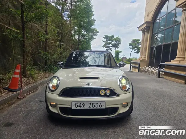 Mini Cooper Convertible 2012 1.6 автомат (гидро), миниатюра 2