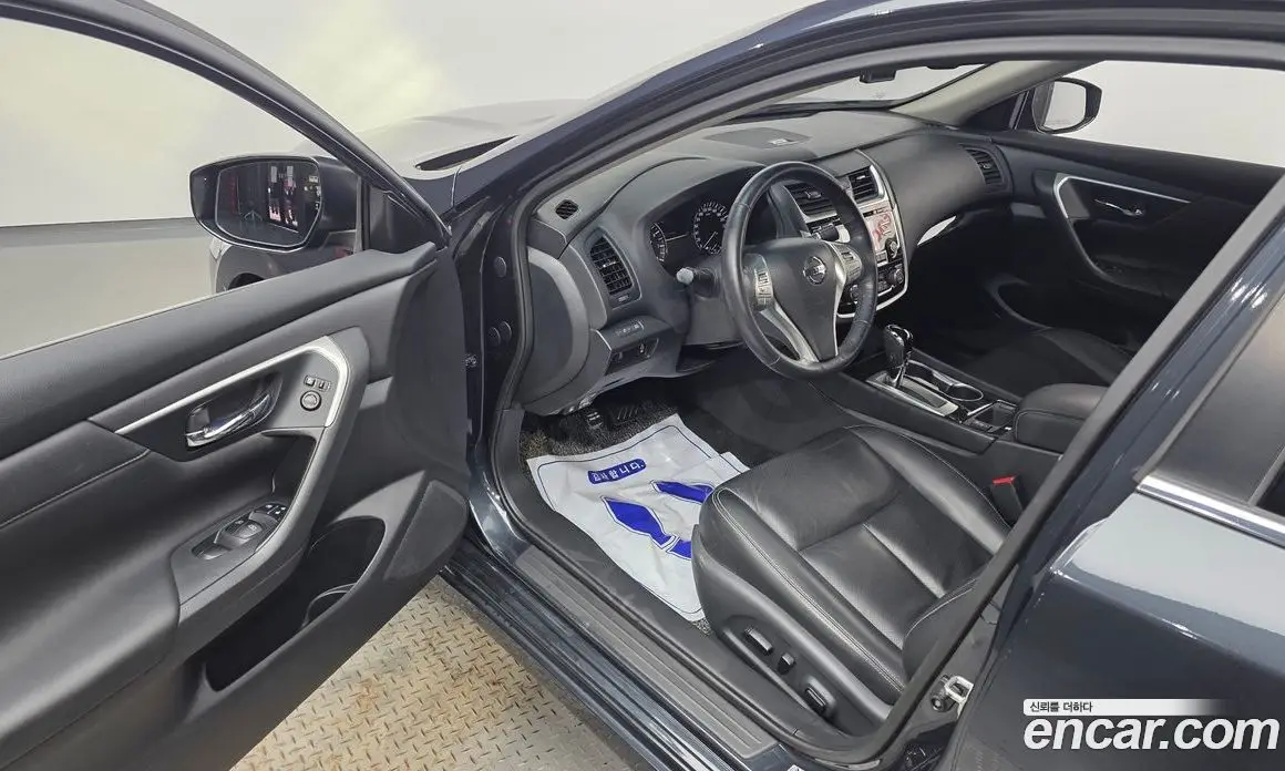 Nissan Altima 2018 2.5 автомат (гидро), фото 10
