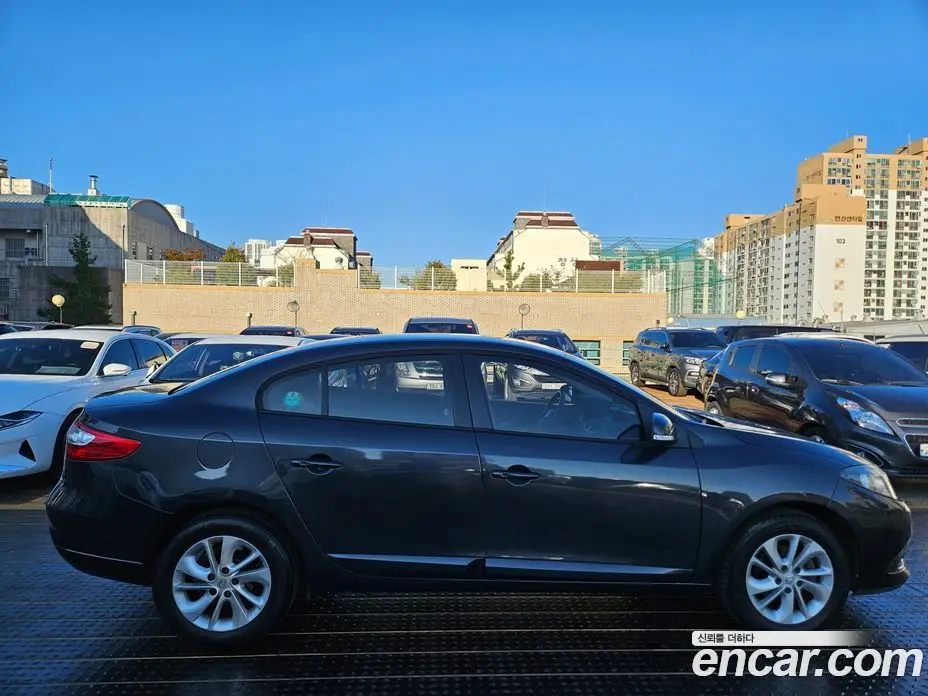 Renault (Samsung) SM3 2014 1.6 автомат (гидро), фото 3 Renault (Samsung) SM3 2014 1.6 автомат (гидро), фото 3