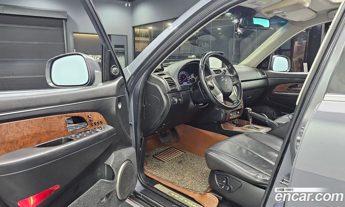 SsangYong Rexton 2015 2.2 автомат (гидро), фото 10 SsangYong Rexton 2015 2.2 автомат (гидро), фото 10