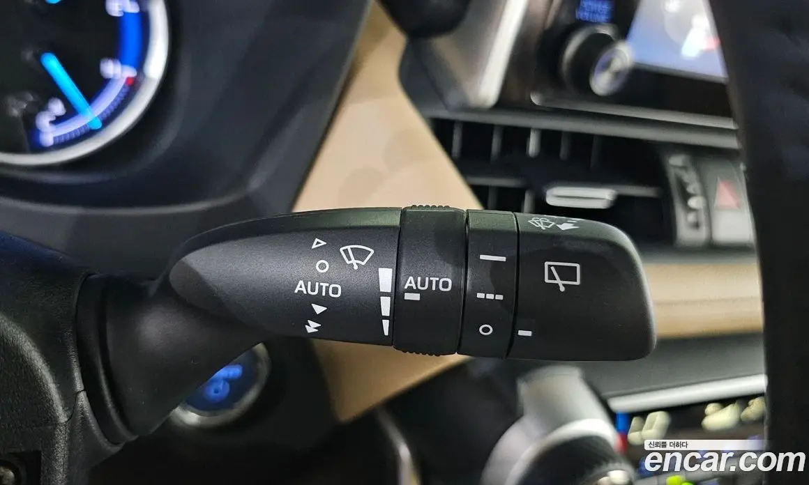 Toyota RAV4 2019 2.5 автомат (гидро), фото 13