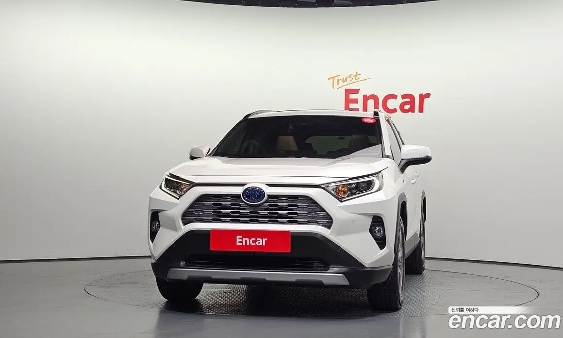 Toyota RAV4 2019 2.5 автомат (гидро), фото 3