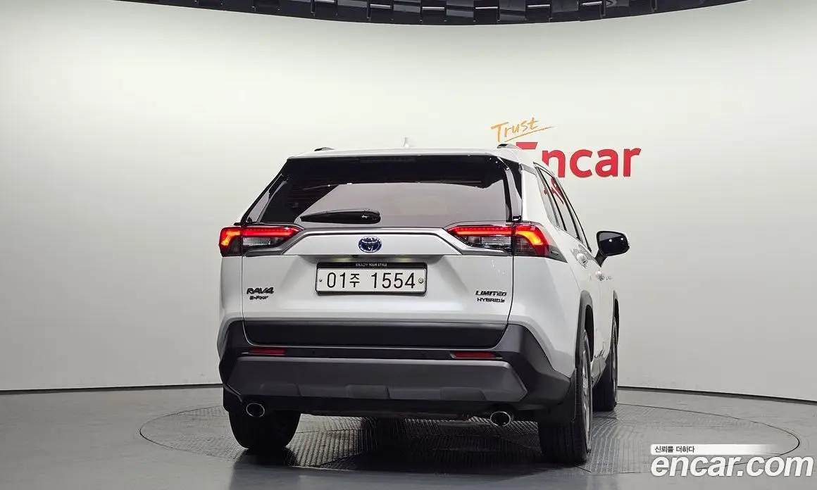 Toyota RAV4 2019 2.5 автомат (гидро), фото 4