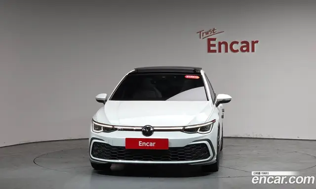 Volkswagen Golf 2023 2.0 автомат (гидро), миниатюра 2