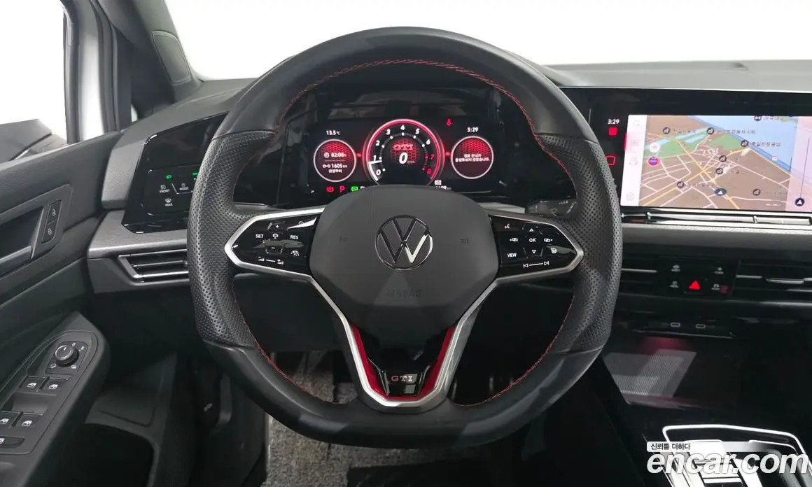 Volkswagen Golf 2023 2.0 автомат (гидро), фото 12