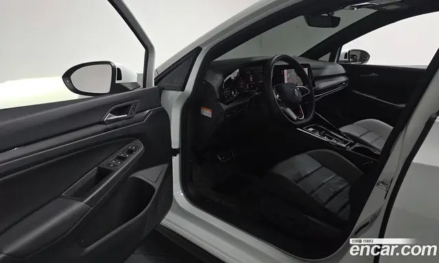 Volkswagen Golf 2023 2.0 автомат (гидро), миниатюра 10
