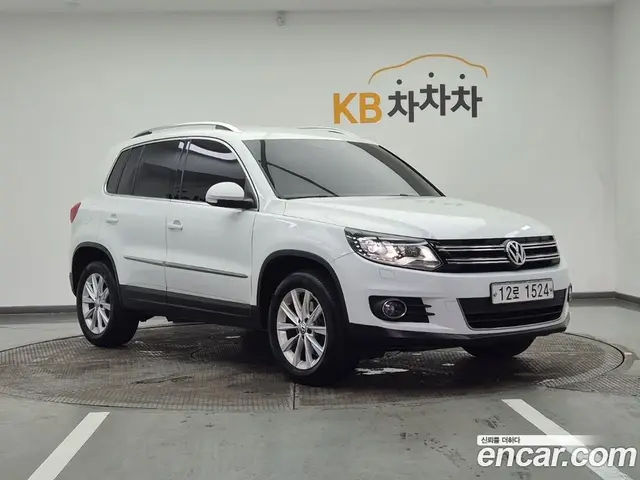 Volkswagen Tiguan 2015 2.0 автомат (гидро), миниатюра 2
