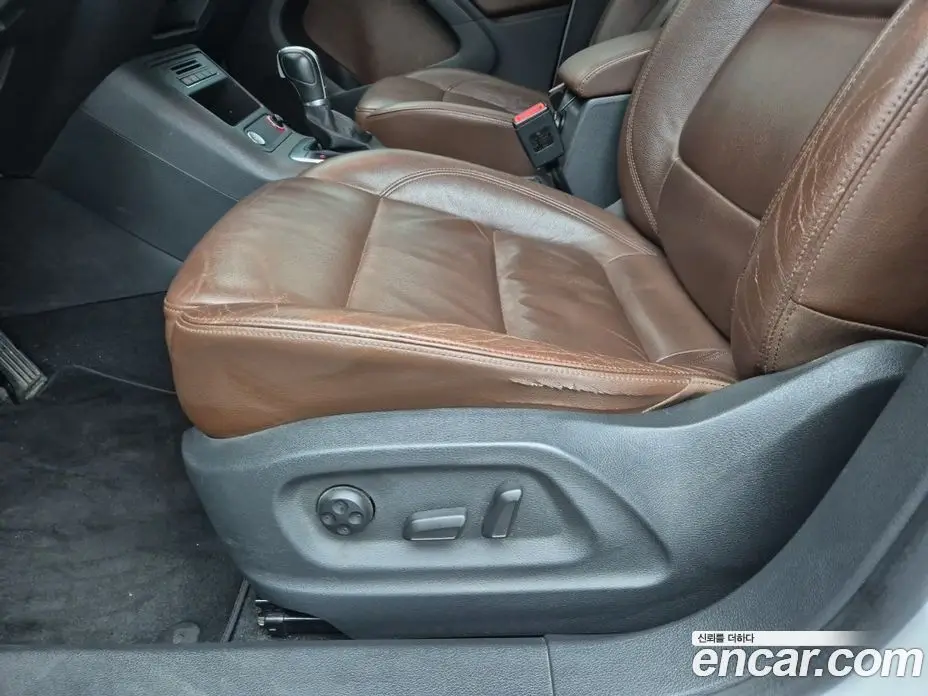 Volkswagen Tiguan 2015 2.0 автомат (гидро), фото 17