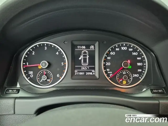 Volkswagen Tiguan 2015 2.0 автомат (гидро), миниатюра 7