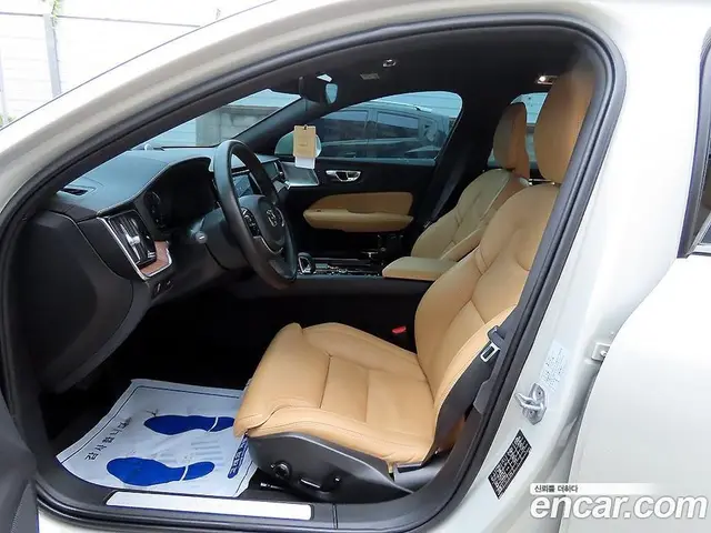 Volvo V60 2021 2.0 автомат (гидро), миниатюра 5