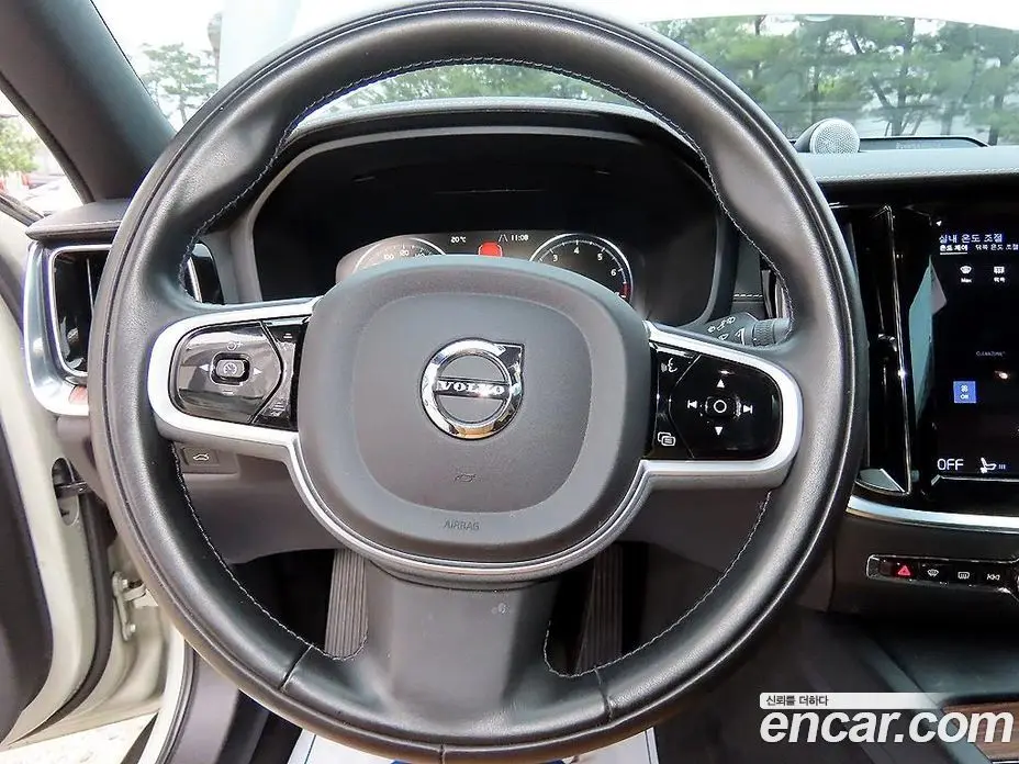 Volvo V60 2021 2.0 автомат (гидро), фото 8
