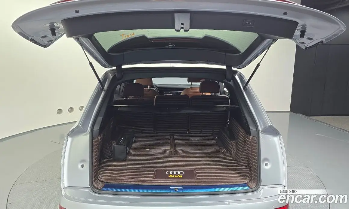 Audi Q7 2021 3.0 автомат (гидро), фото 19