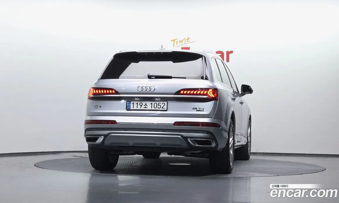Audi Q7 2021 3.0 автомат (гидро), фото 3