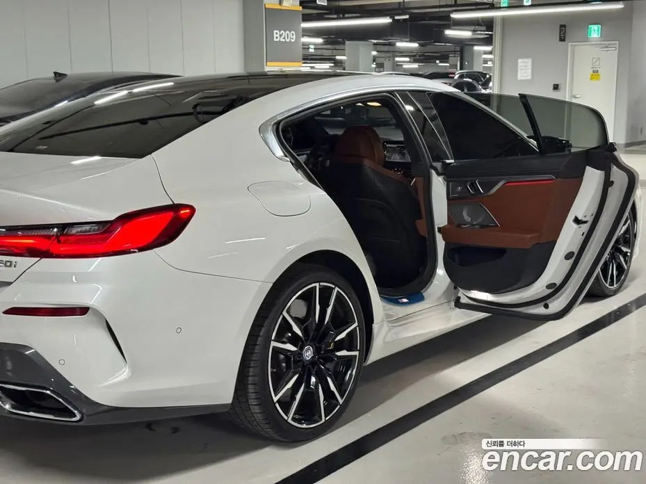 BMW 8 серия 2023 4.4 автомат (гидро), фото 18