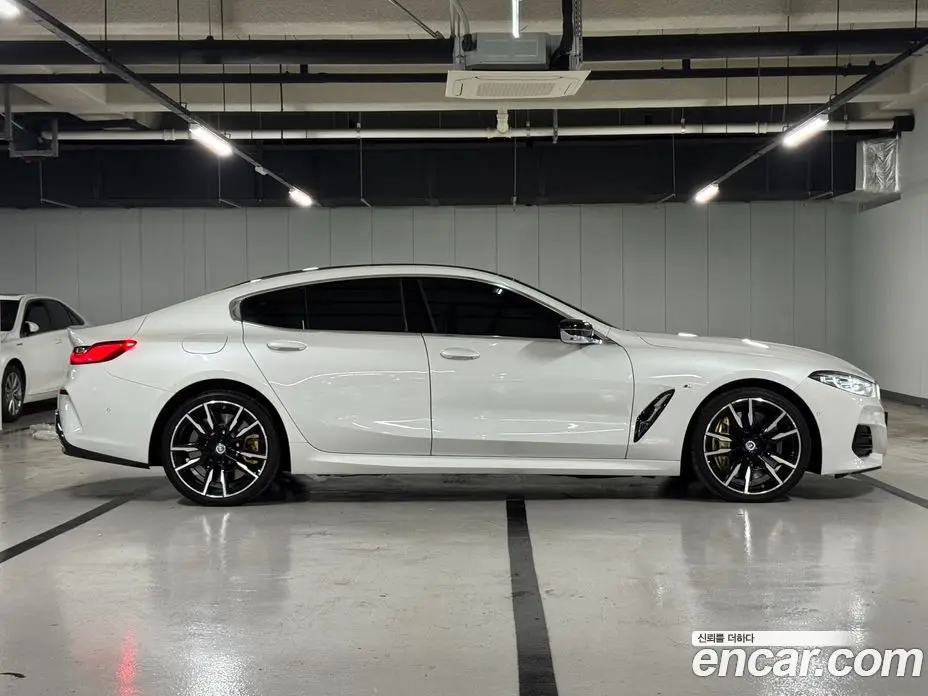 BMW 8 серия 2023 4.4 автомат (гидро), фото 19