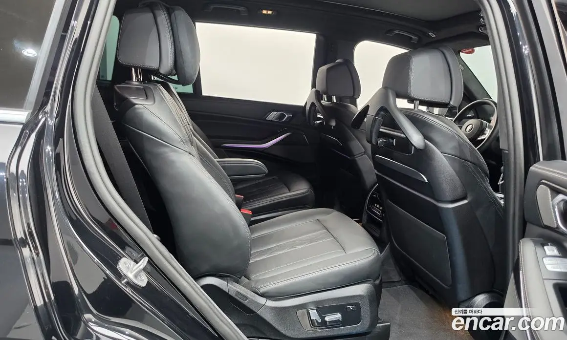 BMW X7 2024 3.0 автомат (гидро), фото 12