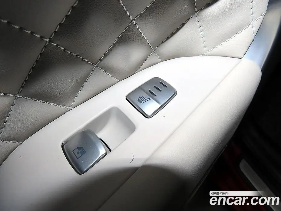 Genesis G70 2022 2.0 автомат (гидро), фото 14 Genesis G70 2022 2.0 автомат (гидро), фото 14
