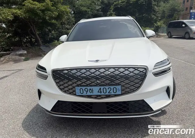 Genesis GV70, 2022, 82 835 км