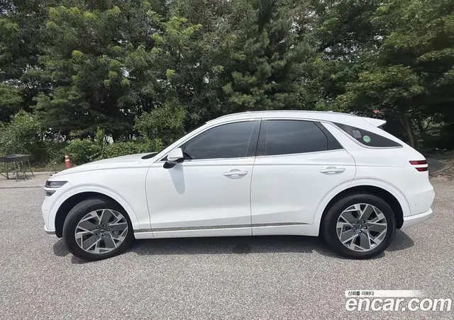 Genesis GV70 2022 0.1 автомат (гидро), миниатюра 2