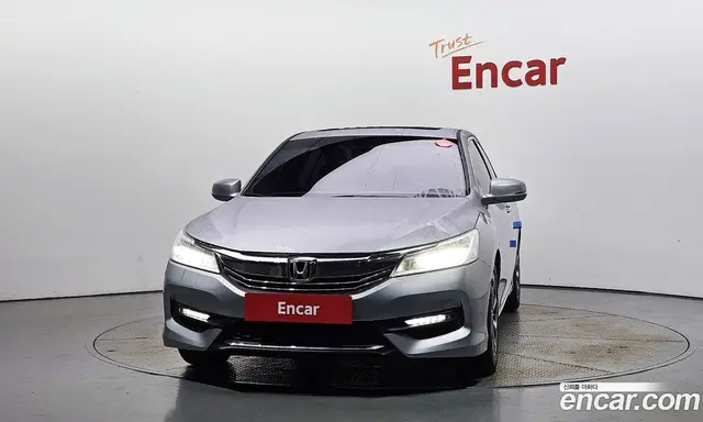 Honda Accord 2017 2.4 автомат (гидро), миниатюра 3 Honda Accord 2017 2.4 автомат (гидро), миниатюра 3