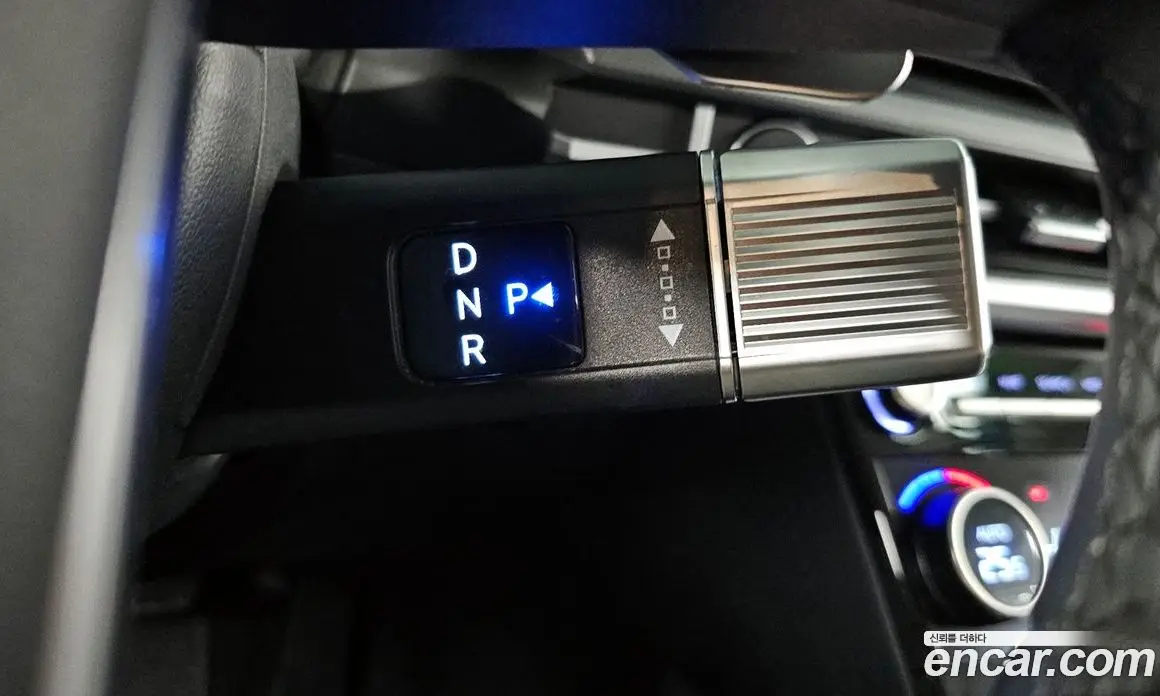 Hyundai Santa Fe 2023 1.6 автомат (гидро), фото 9
