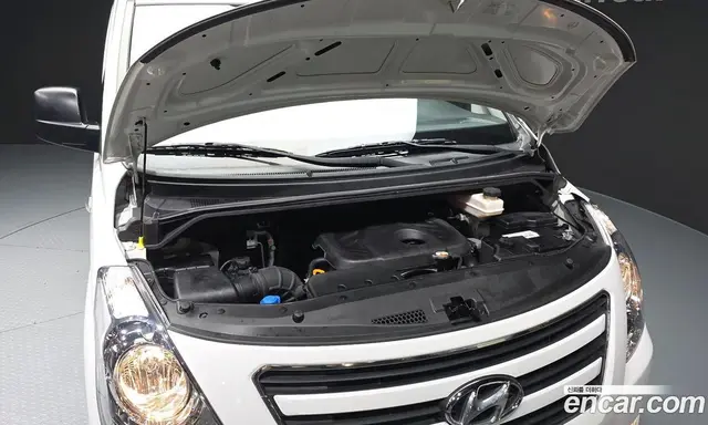 Hyundai Starex 2017 2.5 автомат (гидро), миниатюра 6 Hyundai Starex 2017 2.5 автомат (гидро), миниатюра 6