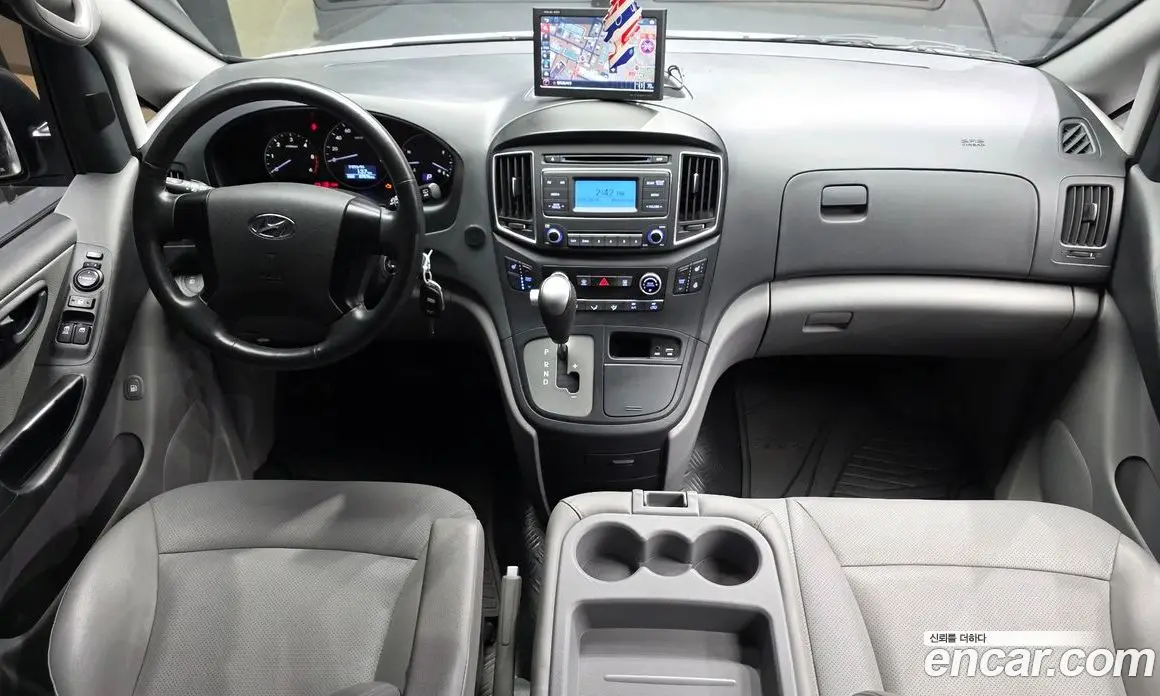 Hyundai Starex 2017 2.5 автомат (гидро), фото 7 Hyundai Starex 2017 2.5 автомат (гидро), фото 7