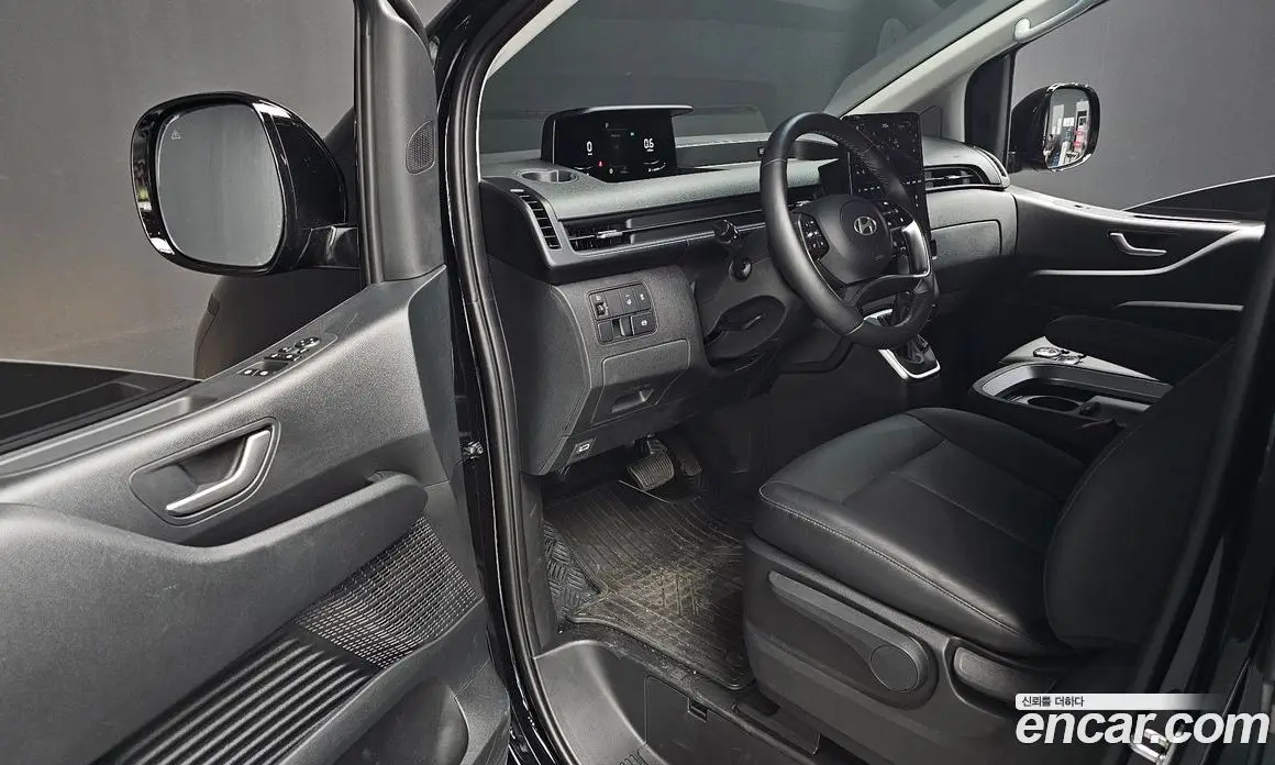 Hyundai Staria 2025 3.5 автомат (гидро), фото 11