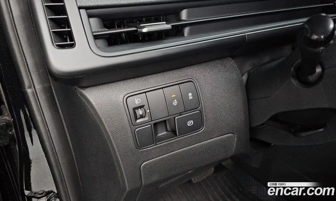 Hyundai Staria 2025 3.5 автомат (гидро), фото 18