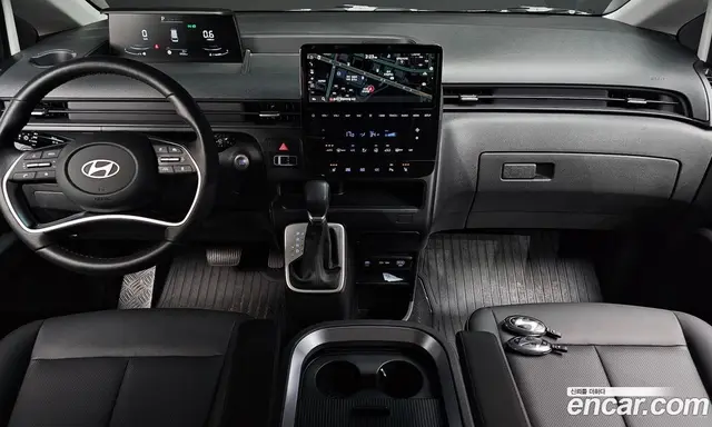 Hyundai Staria 2025 3.5 автомат (гидро), миниатюра 7