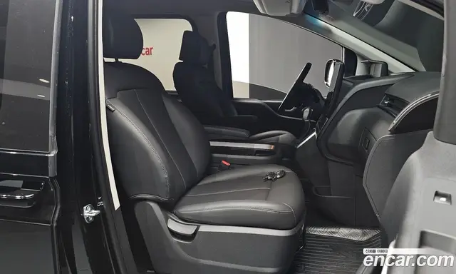Hyundai Staria 2025 3.5 автомат (гидро), миниатюра 10