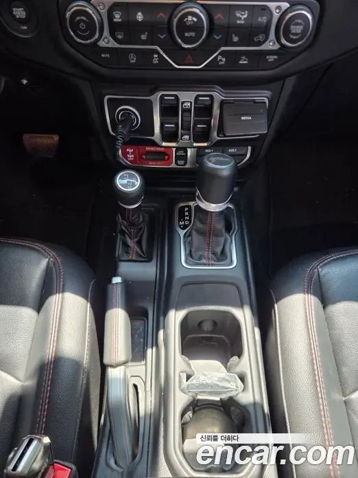 Jeep Gladiator 2021 3.6 автомат (гидро), фото 9 Jeep Gladiator 2021 3.6 автомат (гидро), фото 9