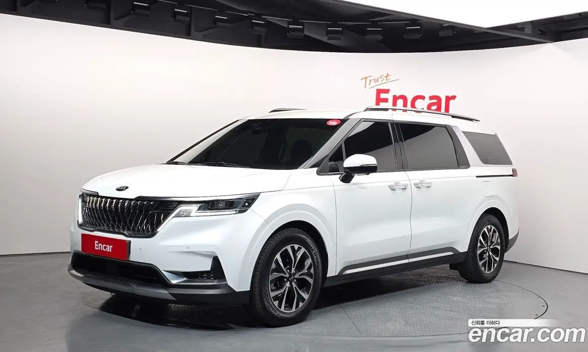 Kia Carnival 2021 2.2 автомат (гидро), фото 1 Kia Carnival 2021 2.2 автомат (гидро), фото 1